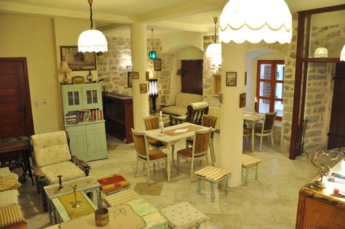 Old Town Hostel Kotor - 1