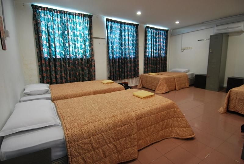 Roof Top Guest House and Hostel Melaka - 0
