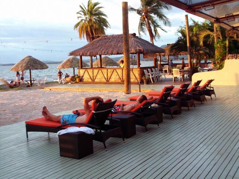 Smugglers Cove Beach Resort - 0