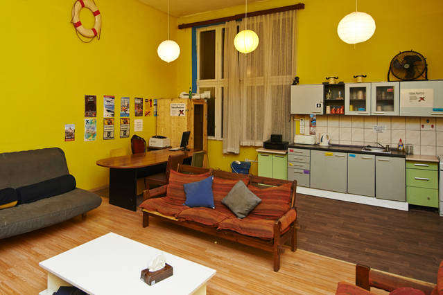 FunkNBunk Budapest Hostel - 2