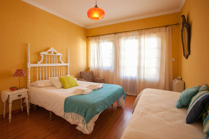 Ericeira Chill Hill Hostel & Private Rooms - Peach Garden - 0