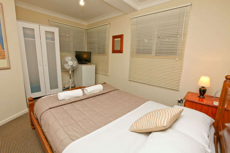 Bowen Terrace Accommodation  - 2