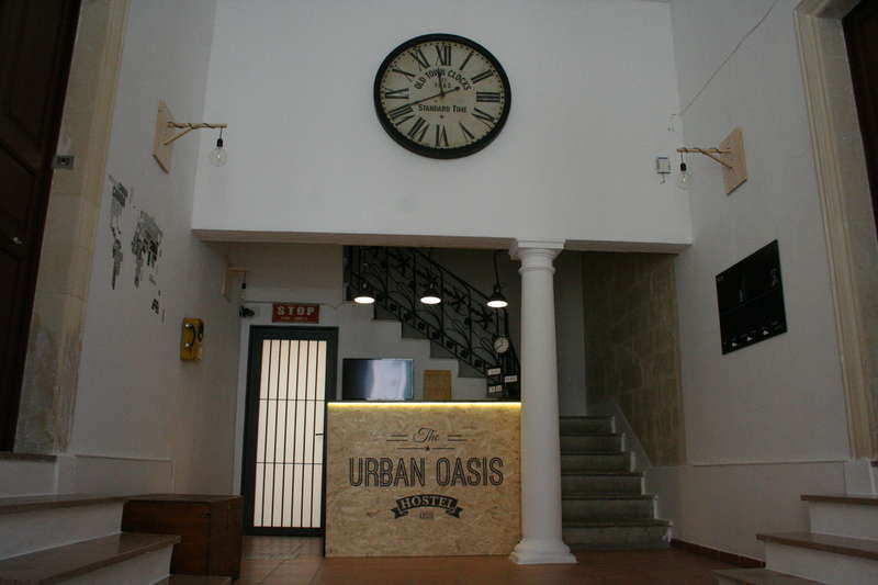 Urban Oasis Hostel - 1