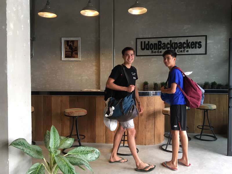 UdonBackpackers Beds and cafe - 2