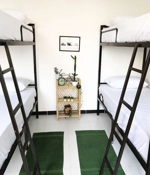 Bed and Bicycle Hostel - 2